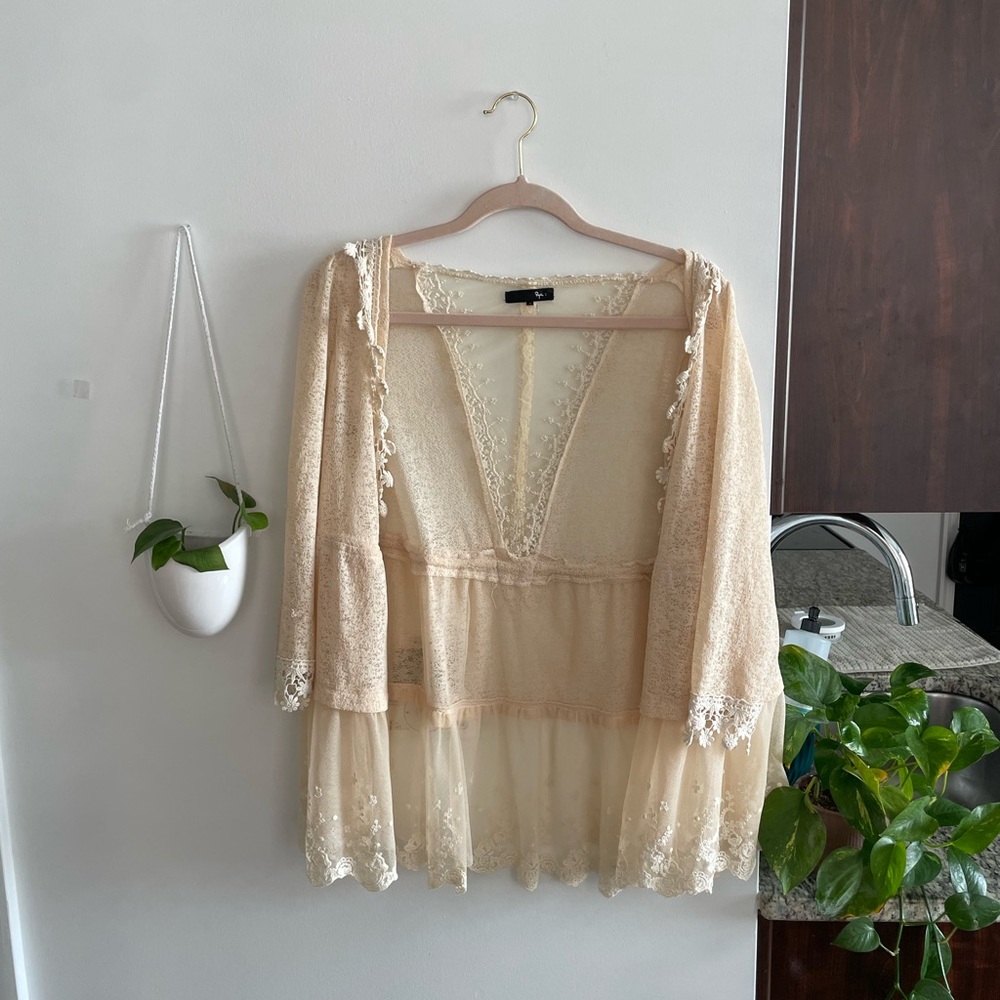 Beautiful Lace Cardigan in Beige